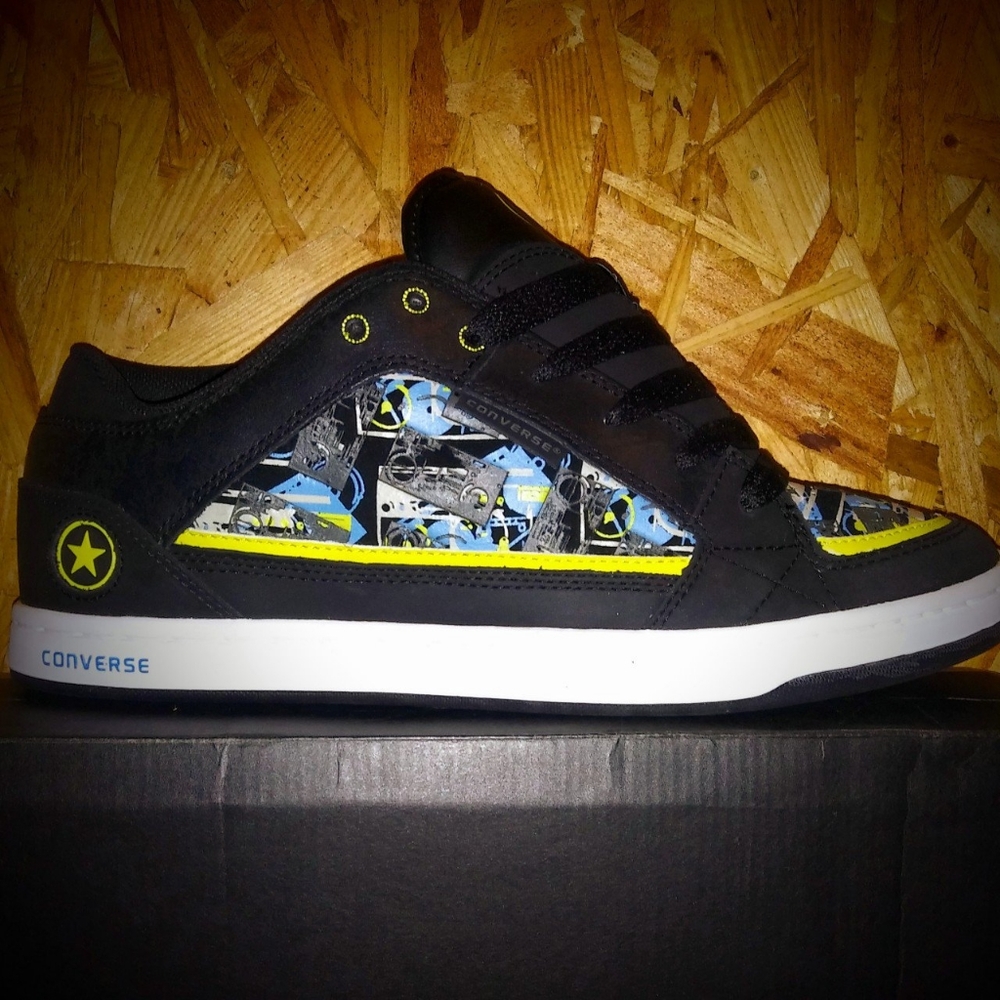 SOLD 🔥Converse Nzinga sz11.5 (2008)